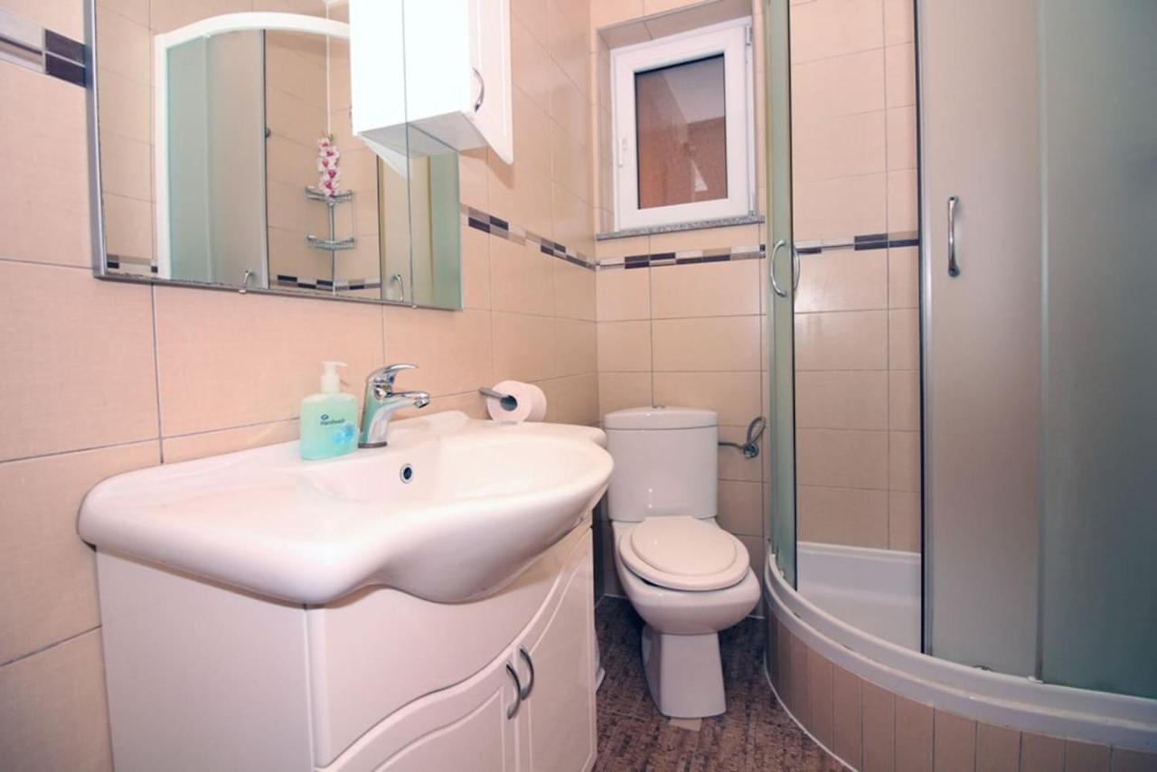 4 Bedroom Apartment In Tisno Zewnętrze zdjęcie