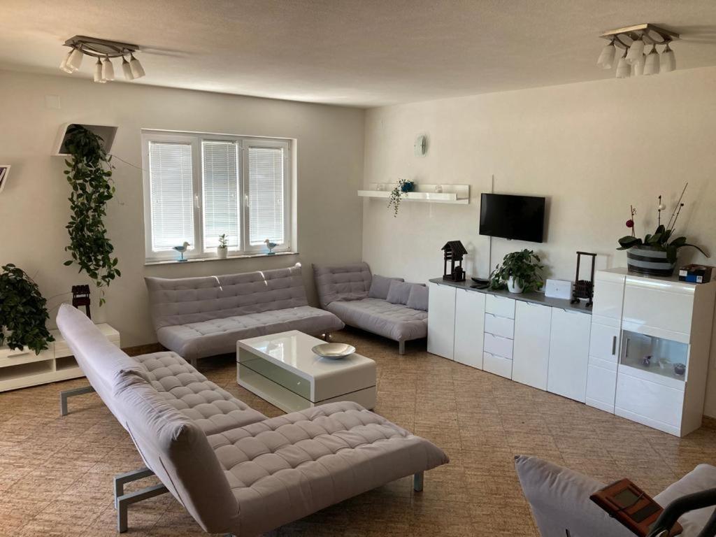 4 Bedroom Apartment In Tisno Zewnętrze zdjęcie