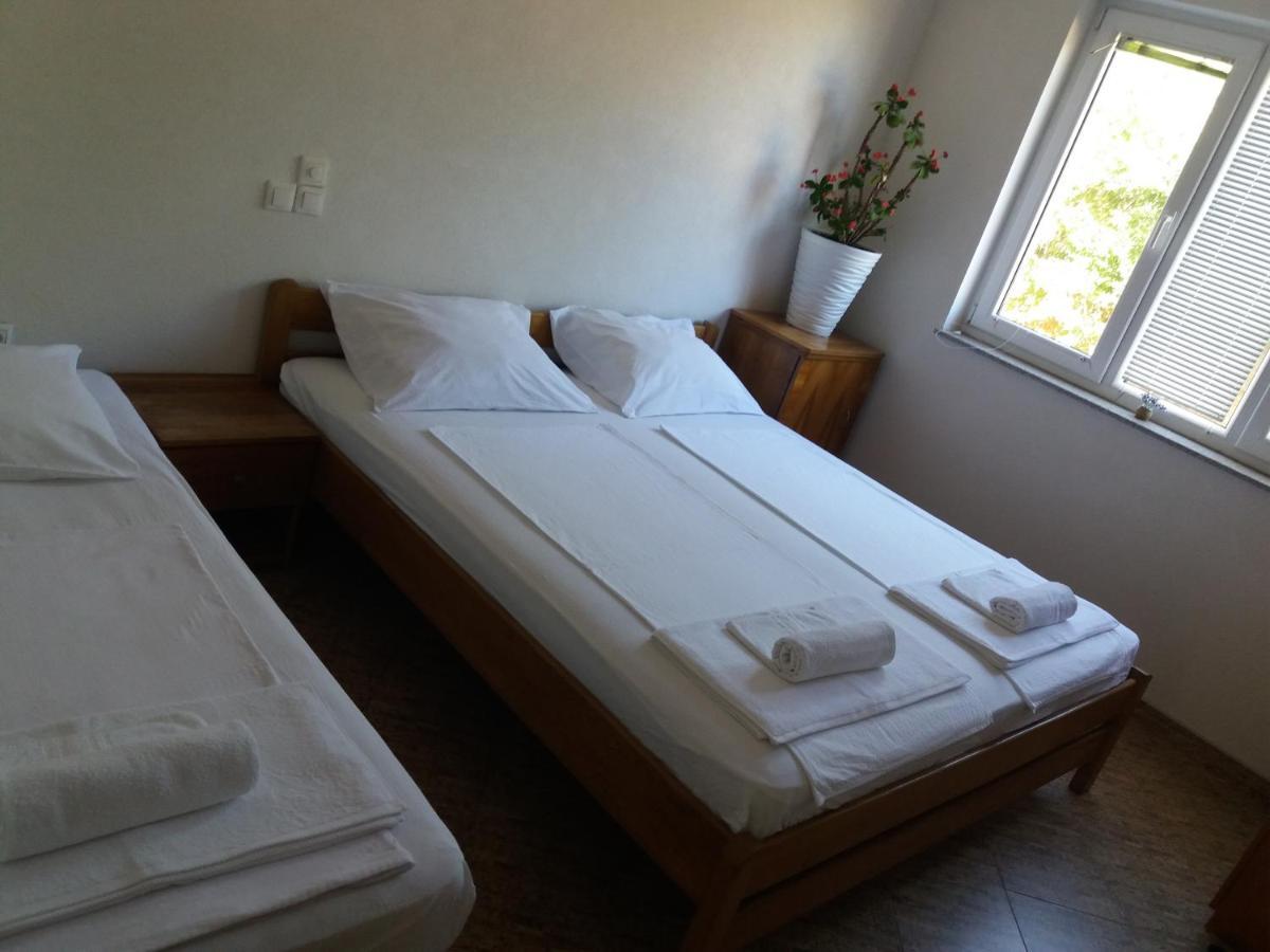 4 Bedroom Apartment In Tisno Zewnętrze zdjęcie